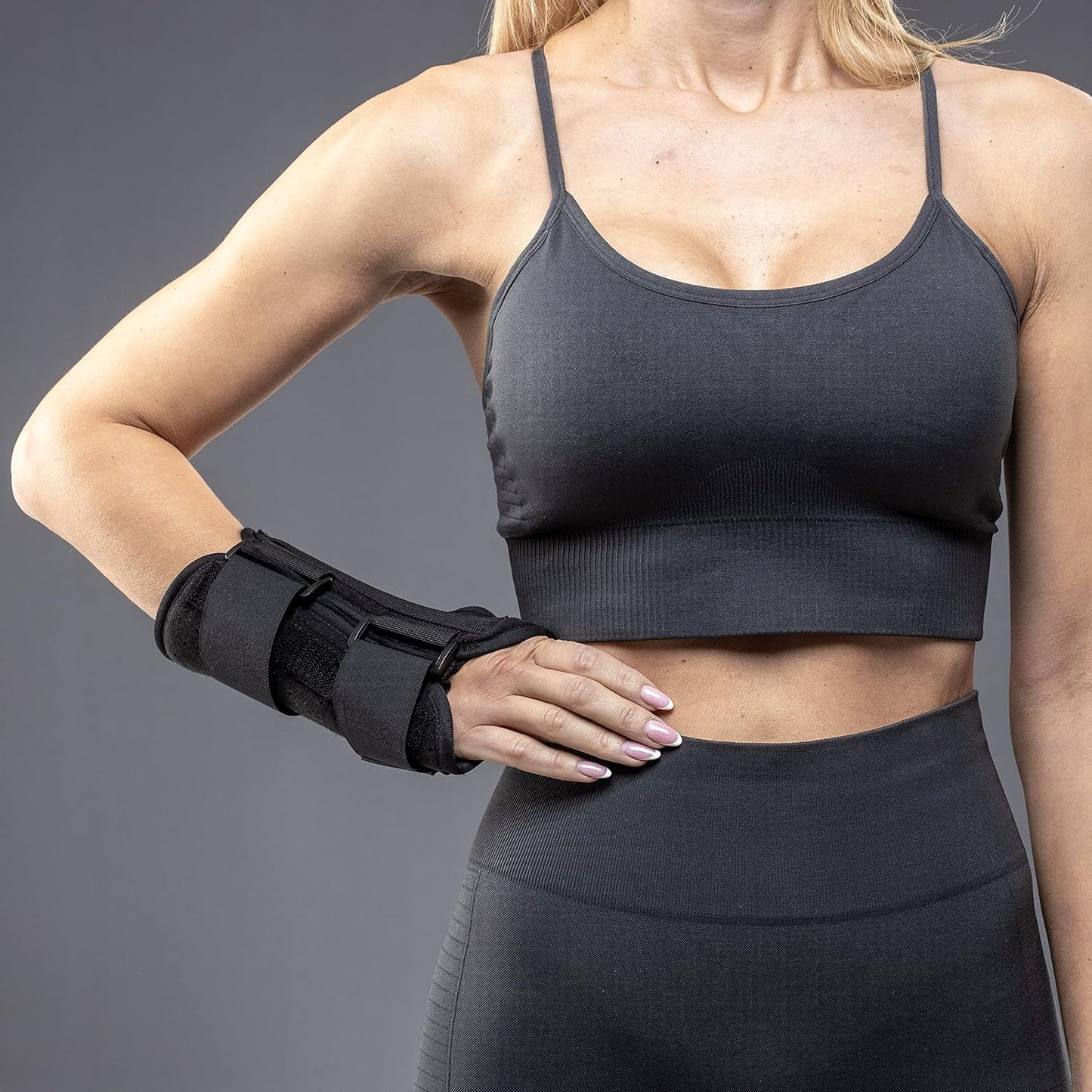 Muñequera ZOFORE SPORT para el túnel carpiano con 2 correas y férula metálica estabilizadora. Alivia el dolor de tendinitis, artritis y túnel carpiano. Reduce el tiempo de recuperación en hombres y mujeres. Izquierda (L/XL).